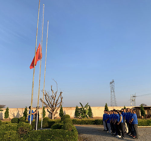 身在(zài)海外 心系祖國(guó) - 坦桑園區全體華人(rén)員工祝福祖國(guó)70周年生日快樂